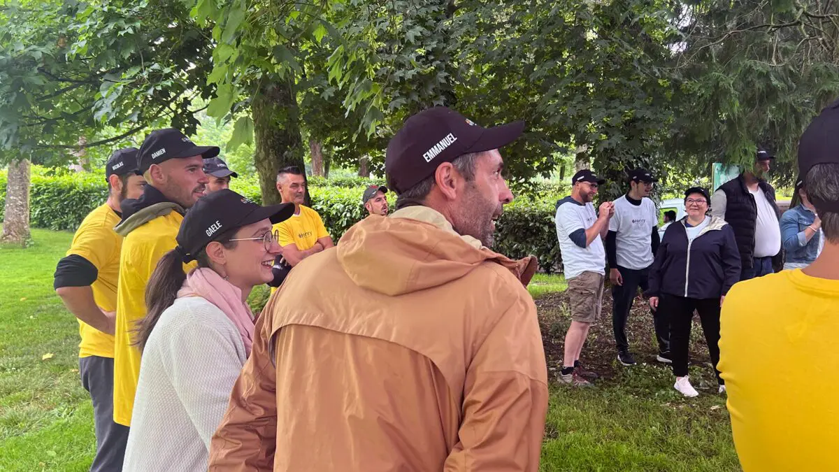 journée entreprise collaborateurs souriants